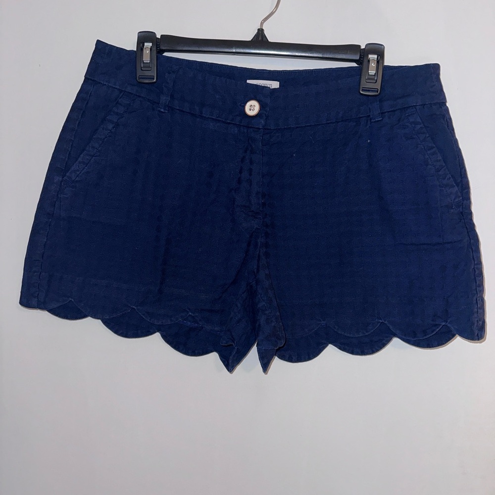 Crown & Ivy Navy Blue Scalloped Hem Women Shorts, size 8